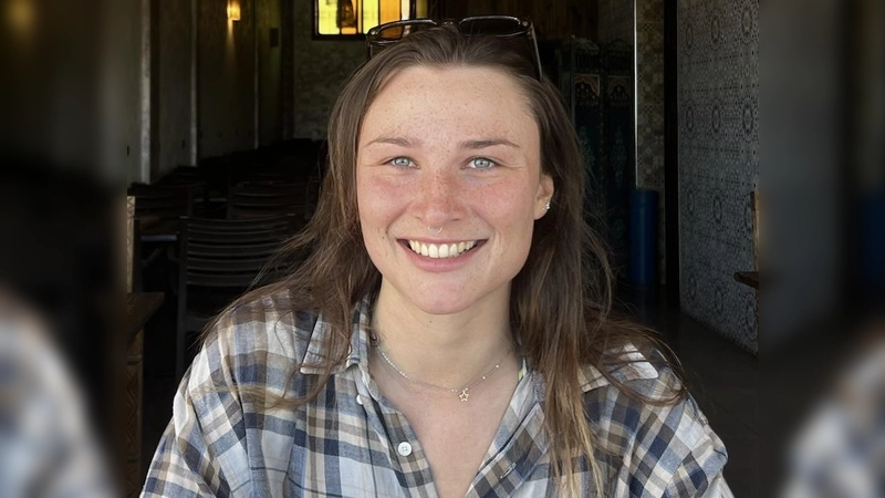 Dana aus Ottobrunn kann nur bestätigen, dass es gut tut, sich bei der Nachbarschaftshilfe zu engagieren.  (Foto: AWO)