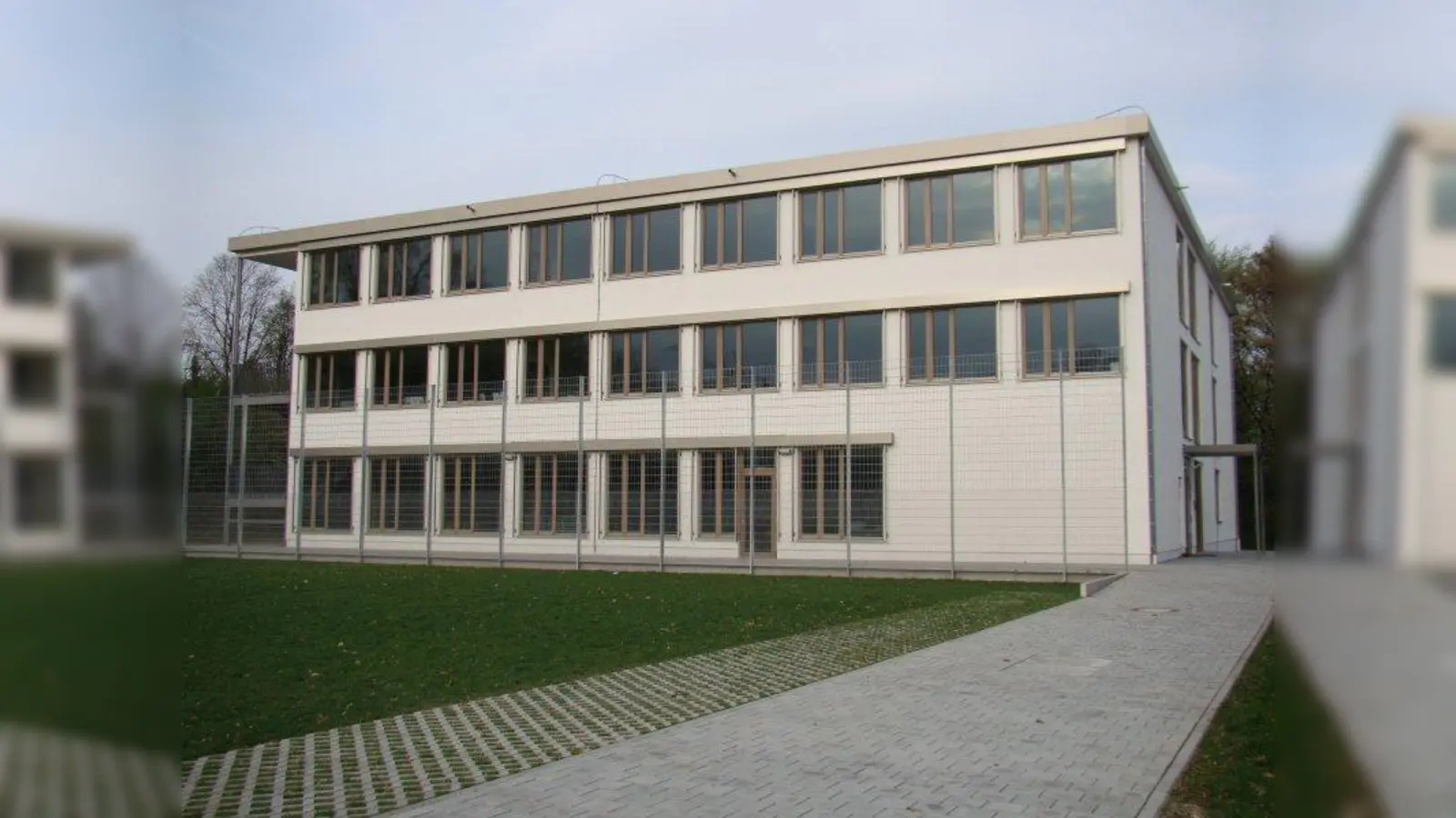 Der neue Schulpavillon weist gravierende Baumängel auf. (Foto: pst)