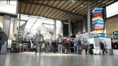 Die Schalterhalle ist ab 6. Mai geschlossen. Reisende und Passanten werden vor Ort umgeleitet. (Foto: DB AG/Stoiber Productions)