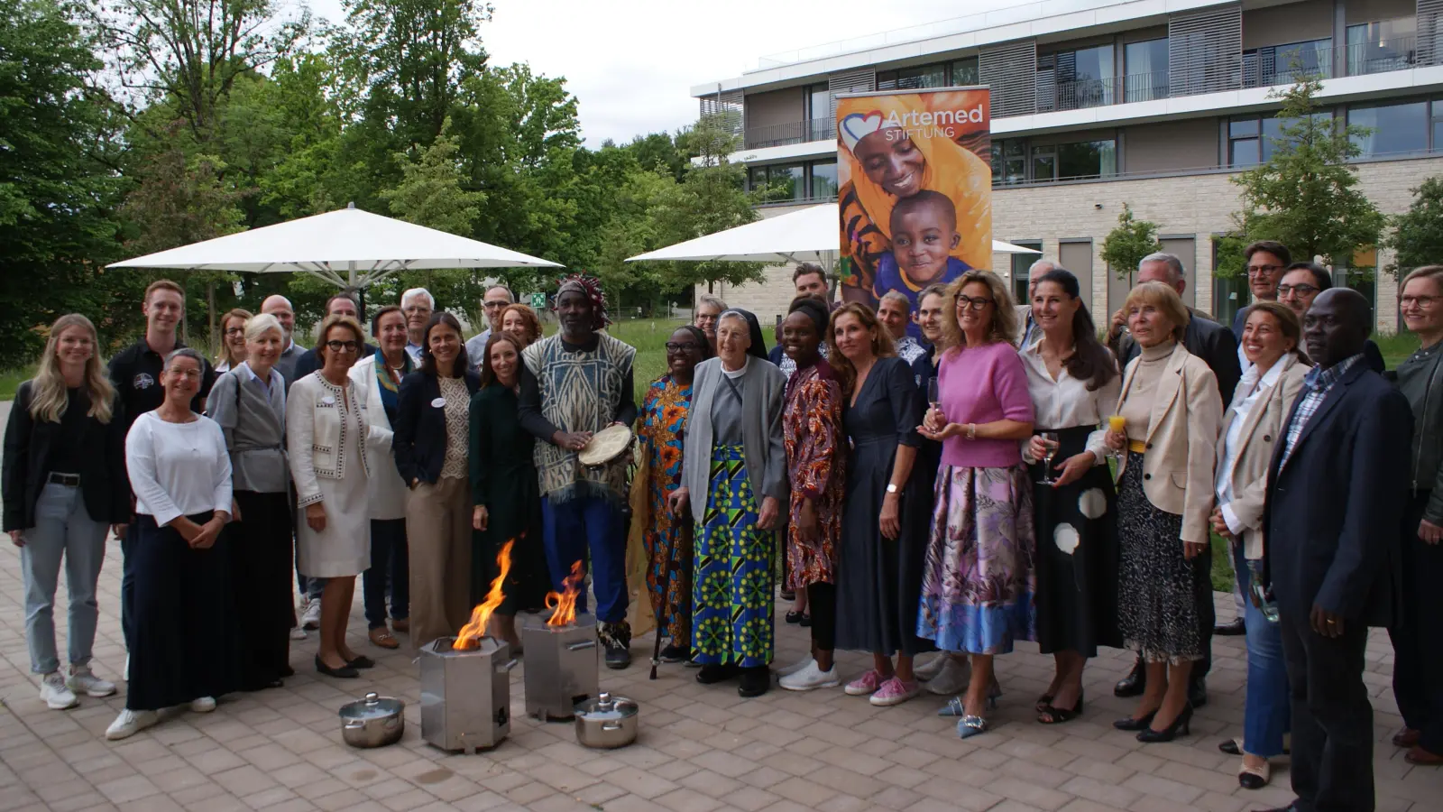 Der tansanische Abend zum 10 jährigen Jubiläum war geprägt von den Erzählungen zu den Herzensprojekten der Stiftung. (Foto: Artemed Stiftung)