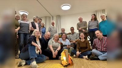 Start des Eröffnungswochenendes am virtuellen Lagerfeuer mit viel Musik. (Foto: Ulrike Seiffert)