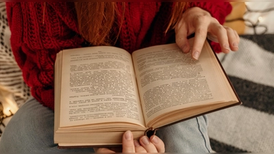 Verschiedene literarische Werke nehme die Bürokratie aufs Korn. Der Literaturclub präsentiert am 8. September eine Auswahl davon.  (Symbolbild: bas)