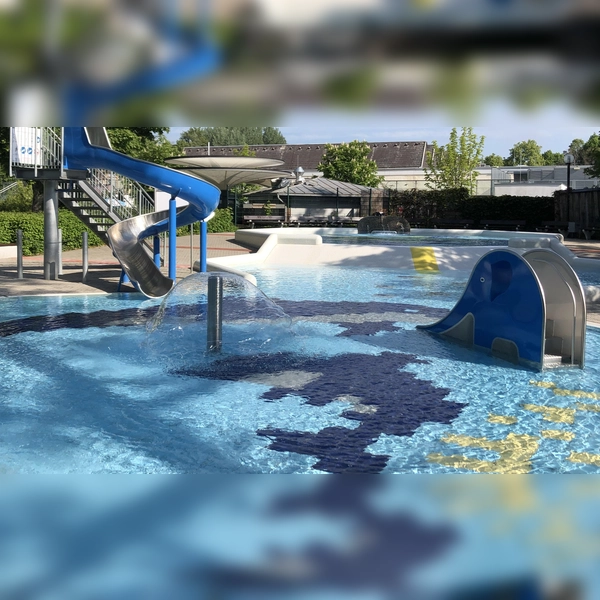 In allen Gewässern, auch im Schwimmbad, ist in der Freizeit Vorsicht geboten. Wer die Tipps der Wasserwacht beherzigt, ist auf der sicheren Seite.  (Foto: hw)