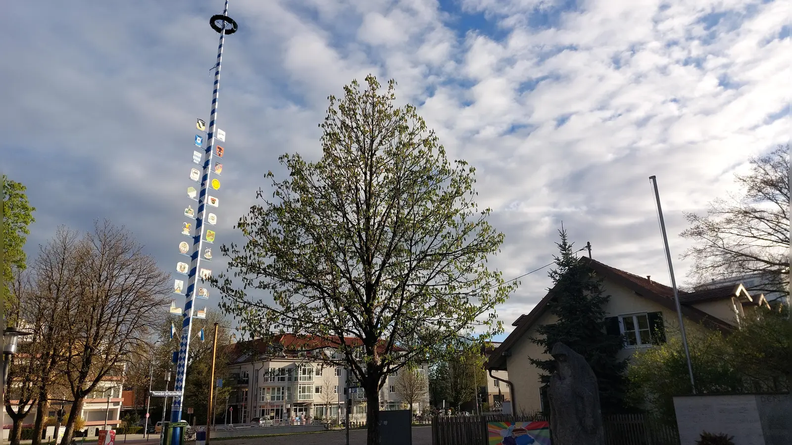 Auf dem Moosacher St.-Martins-Platz findet am 19. Juli das traditionelle Dorffest statt. (Foto: bas)