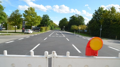 Die Markierungensarbeiten auf der Plieninger Straße sind abgeschlossen.  (Foto: Thomas Schächtl )