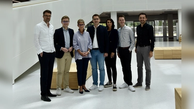 Die Junge Union Weilheim-Schongau machte sich ein persönliches Bild vom Unternehmen. (Foto: JU Weilheim)