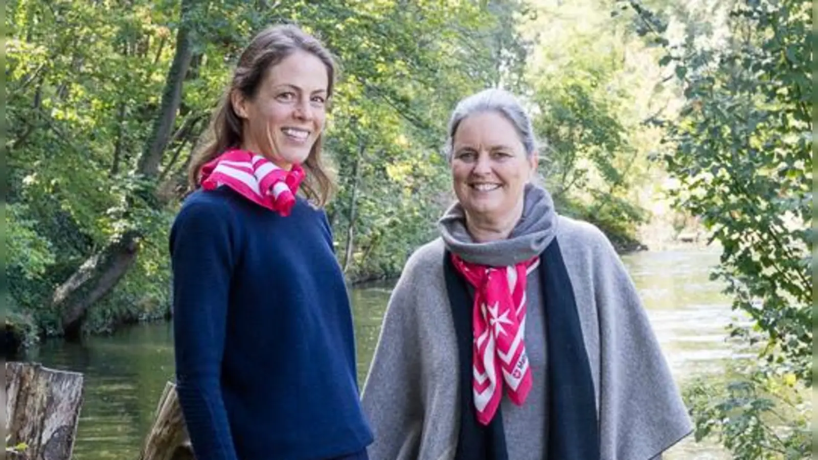 Stefanie Froehlich (rechts neben ihrer Kollegin Antonia Fundulus) ist Koordinatorin beim Kinder- und Jugendhospizdienst der Malteser und hält einen Vortrag über Trauer für pädagogisch geschultes Personal und für alle, die mit Kindern leben. (Foto: Stephanie von Waldstein)