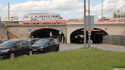 Vom 27. Juni bis zum 31. Juli wird eine Installation aus Tetra Paks vor dem Laimer S-Bahnhof zu sehen sein und auf Lebensmittelverschwendung aufmerksam machen. (Foto: Beatrix Köber)