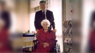 Stadtrat Johann Stadler überbrachte der Jubilarin Johanna Haase die Glückwünsche ihrer Heimatstadt.