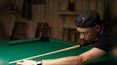 Mit zwei EInzelsiegen und einem Erfolg im Doppel an der Seite von Valente Nicoletti war Marc Altenbuchner gegen den BSV München einmal mehr der Matchwinner des PBC Olimpia. (Foto: Verein)