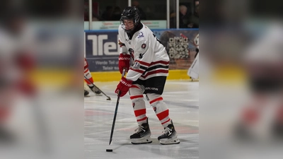 Der Verteidiger Valentin Kroha hat sich in der Vorbereitung einen festen Platz im Kader des EHC Klostersee erkämpft. (F: smg)