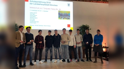 Die Basketballmannschaft der Mittelschule Torquato-Tasso wurde für ihr mitreißendes Endspiel um das Landesfinale gegen Bamberg ausgezeichnet. (Foto: Schule)