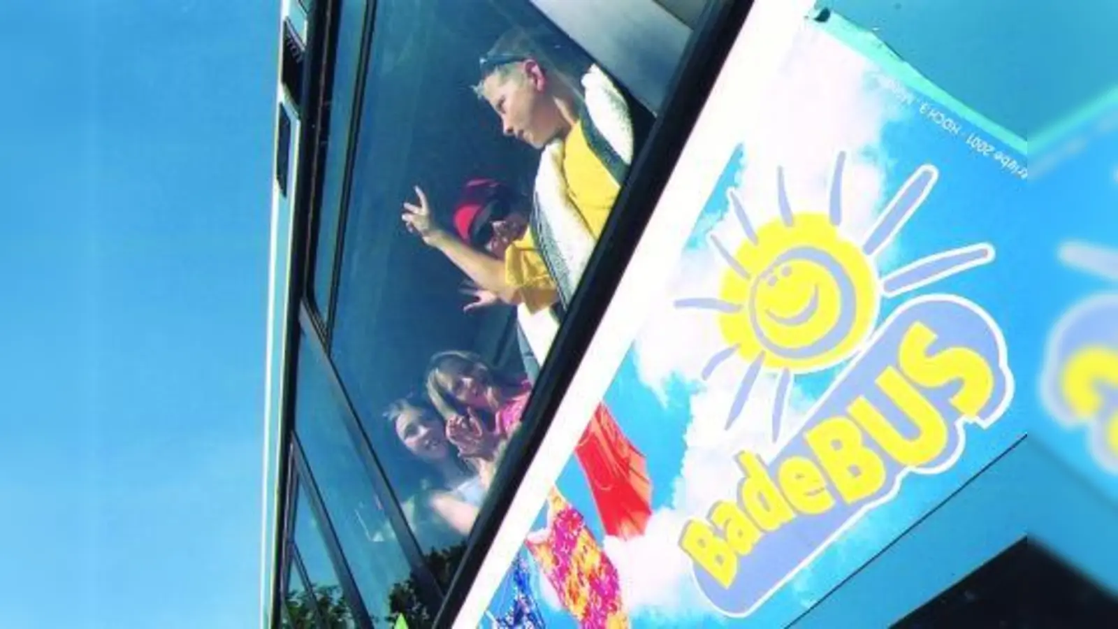 Wer auf öffentliche Verkehrsmittel angewiesen ist, um zur Langwieder Seenplatte zu gelangen, bleibt auf dem Trockenen sitzen: Der Badebus lohnt sich für die MVG nicht und soll deshalb eingestellt werden. (Foto: MVG)