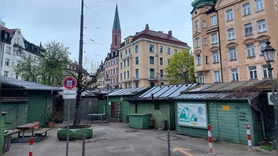 Die Sanierung der bestehenden Marktstände am Wiener Platz beginnt demnächst. Bis Ende 2027 soll alles fertig sein. (Foto: bas)