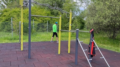 Fitnessanlagen unter freiem Himmel sind voll im Trend - egal, ob der altbewährte Trimm-Dich-Pfad oder moderne Calisthenics-Parks. (Foto: hw)