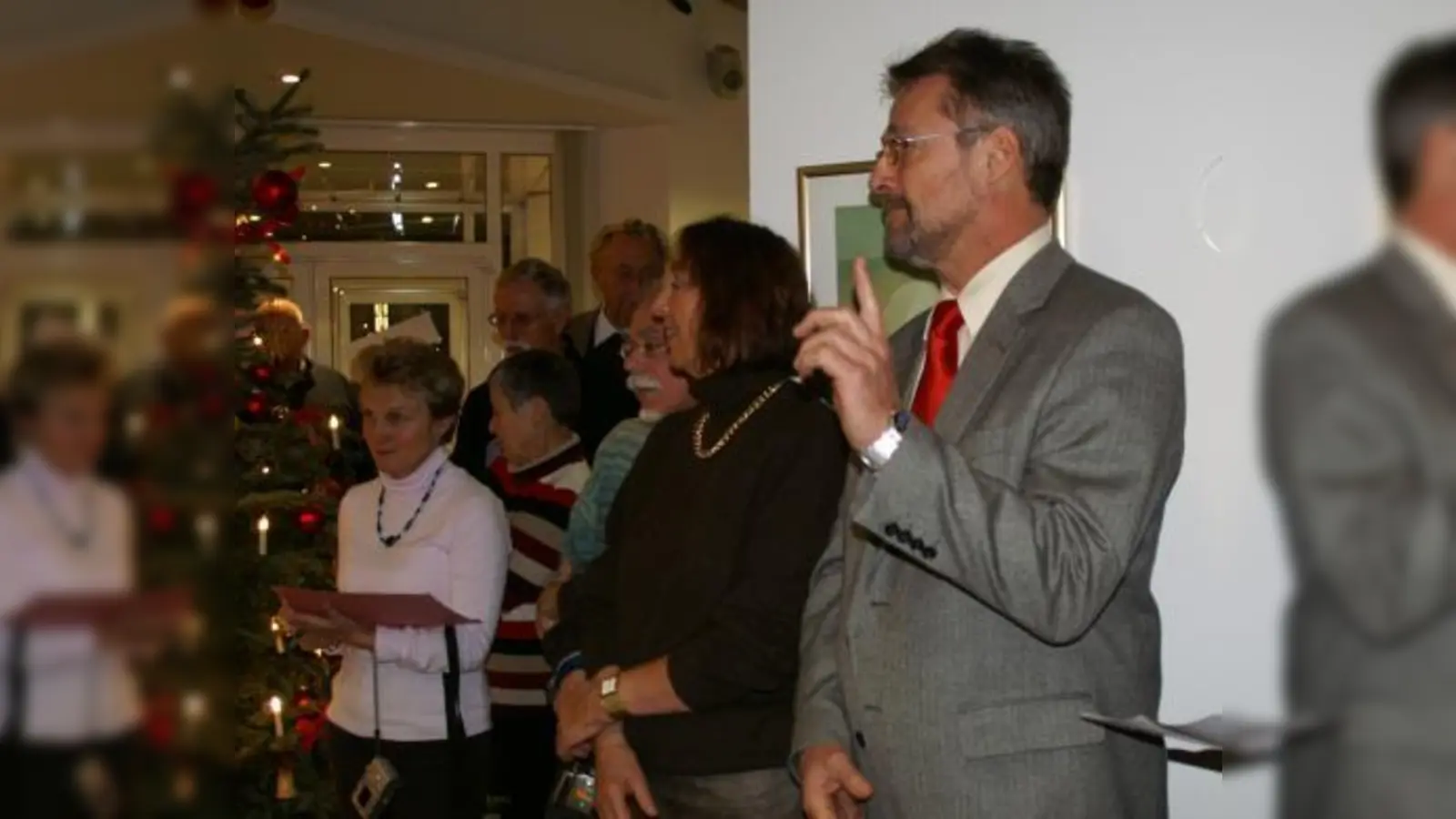 Reinhard Pobel (re.) gab das Erstgebot für „Kraft pur“ ab. (Foto: ar)