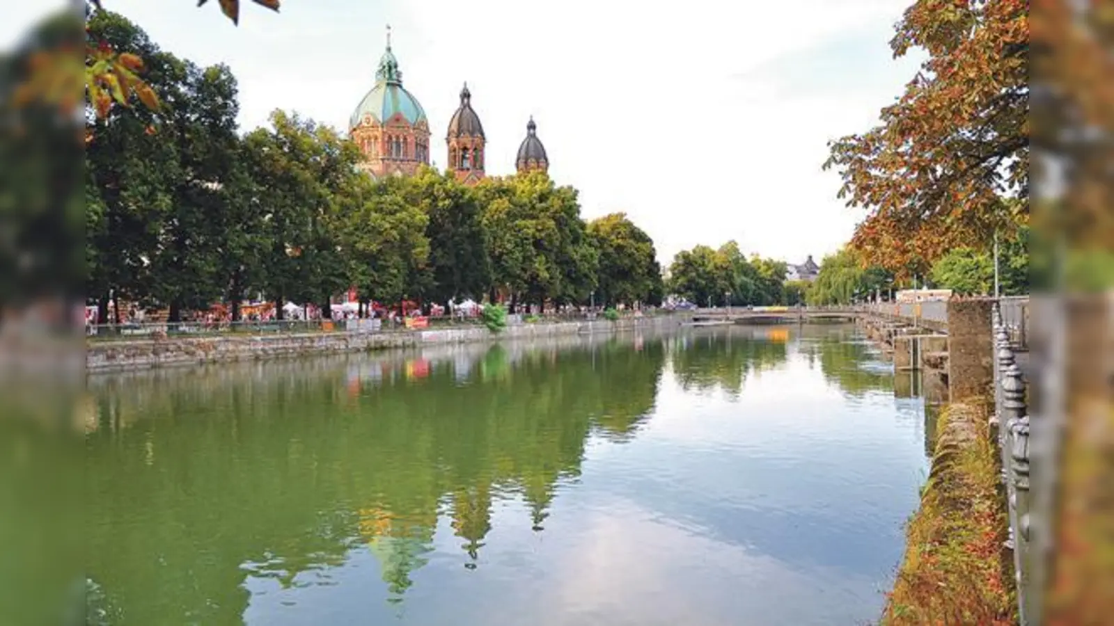 Zwischen Ludwigs- und Maximiliansbrücke und vor St. Lukas entsteht wieder eine Festmeile.	 (Foto: VA)