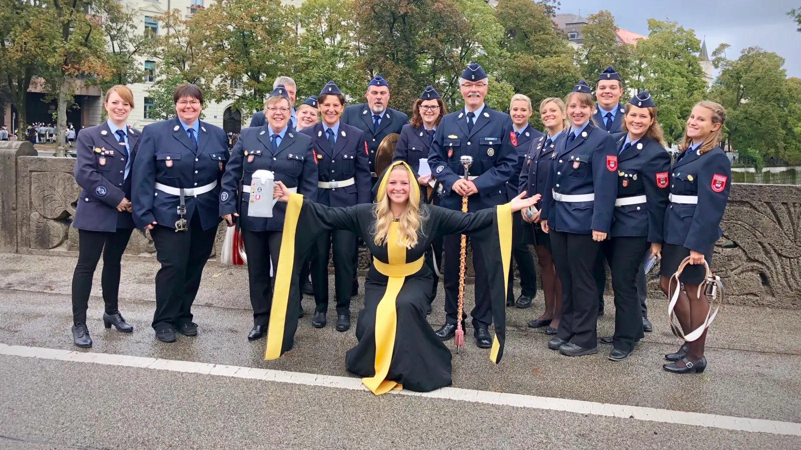 Die Mitglieder des Spielmannszug haben schon häufig beim Wiesn-Umzug teilgenommen. (Foto: FFW Unterhaching)
