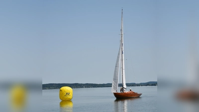 Der “Thimalus“, ein 45 nationaler Kreuzer, ist das Flaggschiff des RMDSC. Das Foto wurde beim „Blauen Band vom Ammersee” 2022 aufgenommen. (Foto: RMDSC )