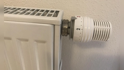 Wer länger verreist, kann die Raumtemperatur bedenkenlos absenken. (Foto: sbg)