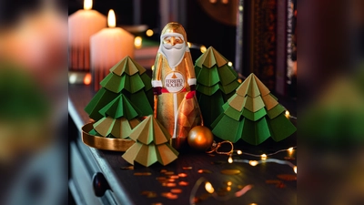 Nachhaltige Deko einfach selber machen, wie diese zauberhaften Bäume aus Papier. (Foto: Silke Zander/Ferreo)