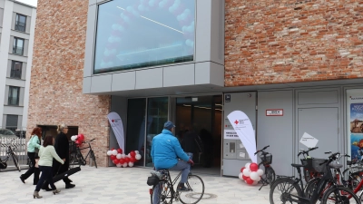 Hereinspaziert: Die Neue Ziegelei mit ASZ, Familienzentrum und Nachbarschaftstreff hat ihre Türen geöffnet. (Foto: bas)