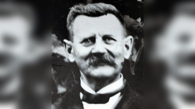 Der beliebte Grafinger Oberlehrer Karl Bayerlein unterrichtete von 1907 bis 1925 an der Volksschule in Öxing. Beim Archivstammtisch erfährt man seine tragische Familiengeschichte.  (Foto: Archiv der Stadt Grafing)