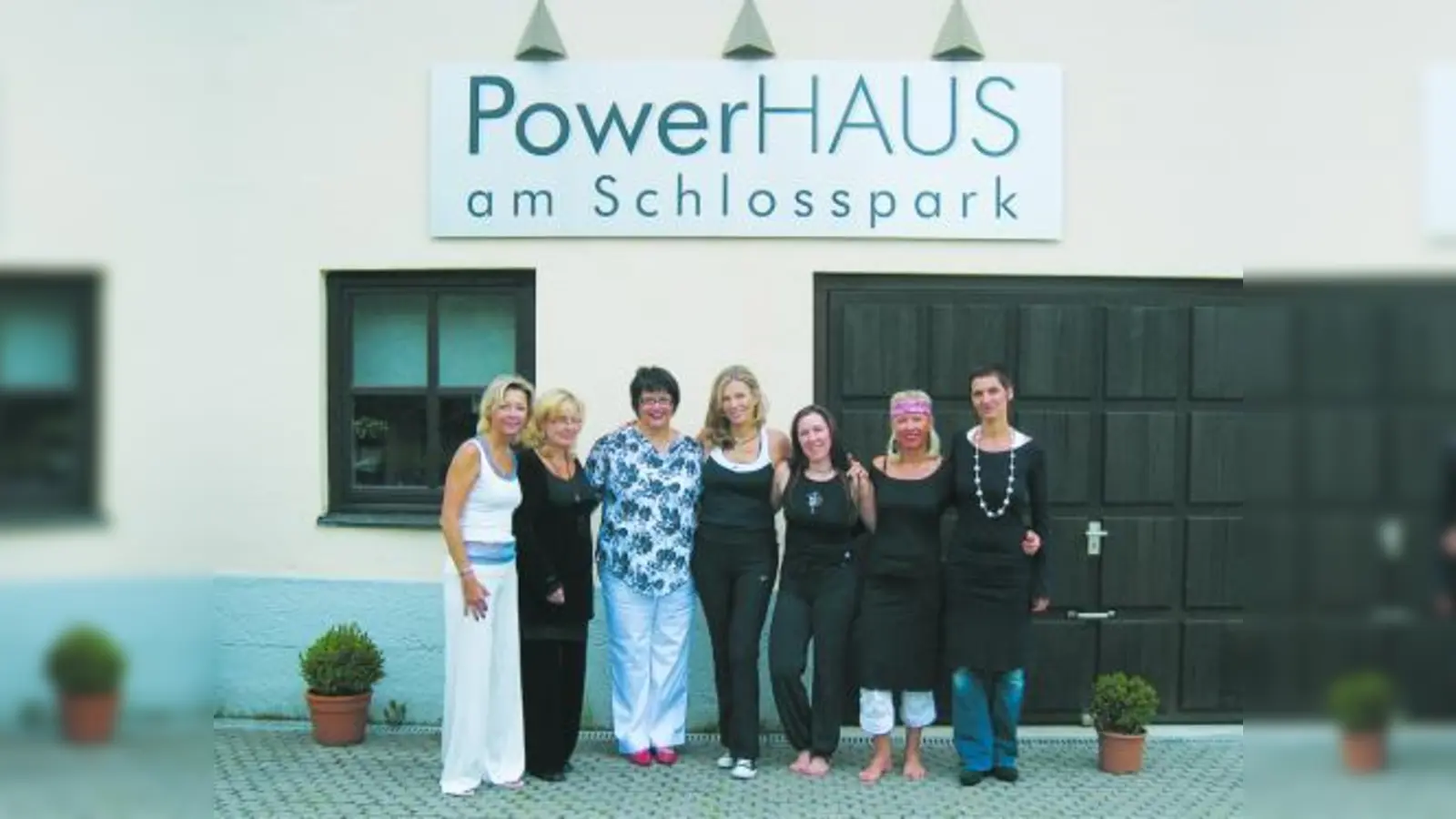 Impressaria Anette Scharg mit ihren Kolleginnen und Dreamteam: Regina, Pia, Helga, Andrea, Moni und Monika (v.l.). (Foto: pi)