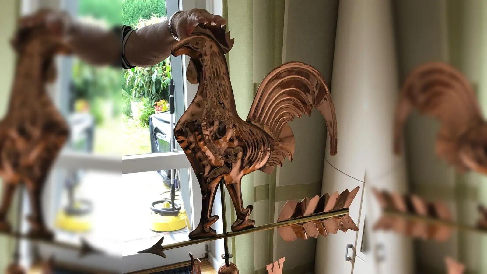 Der Luki-Gockel: Seit Mai saß er oben auf dem Maibaum. (Foto: Maibaumverein)