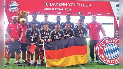 Seine Mannschaft bestand zu 100 Prozent aus Spielern von buntkicktgut, die aus  verschiedenen Nationen und Kulturen kommen und ihre Wurzeln oft nicht in Deutschland, sondern in Ländern wie Togo, Kroatien, Thailand, Afghanistan oder der Türkei haben.  (F: VA)