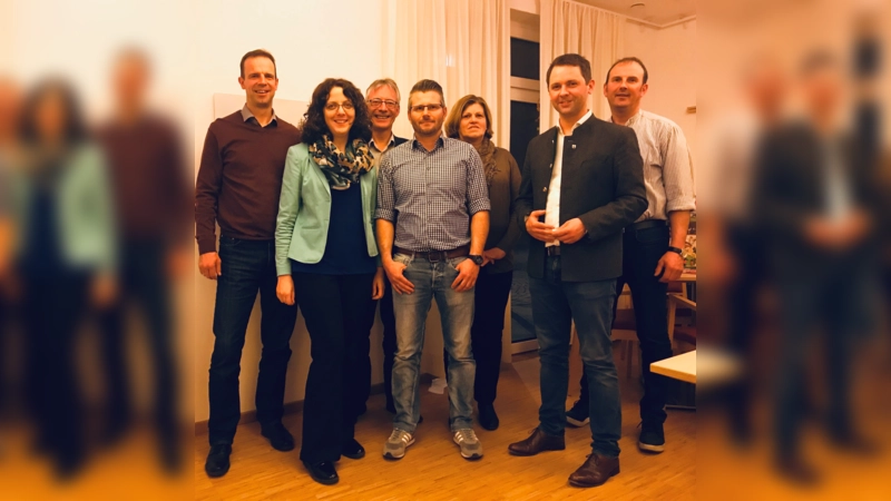 V. l.: Fraktionssprecher Rupert Strasser, Ortsvorsitzende Kathrin Alte, Stellvertreter Axel Jühne, Schatzmeisterin Rosi Adlberger, Stellvertreter Bernhard Hollerith, MdB Andreas Lenz und Beisitzer Bernhard Haimmerer. (Foto: CSU Anzing)
