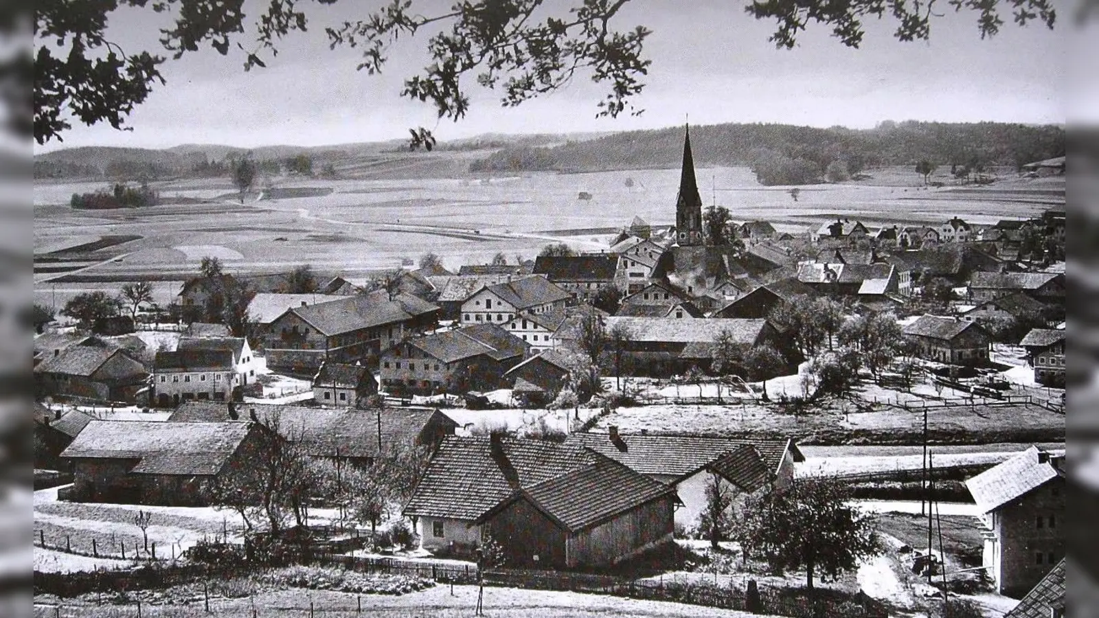 Das einstige Bauerndorf Aßling in der Zeit um 1937.  (Foto: VA)