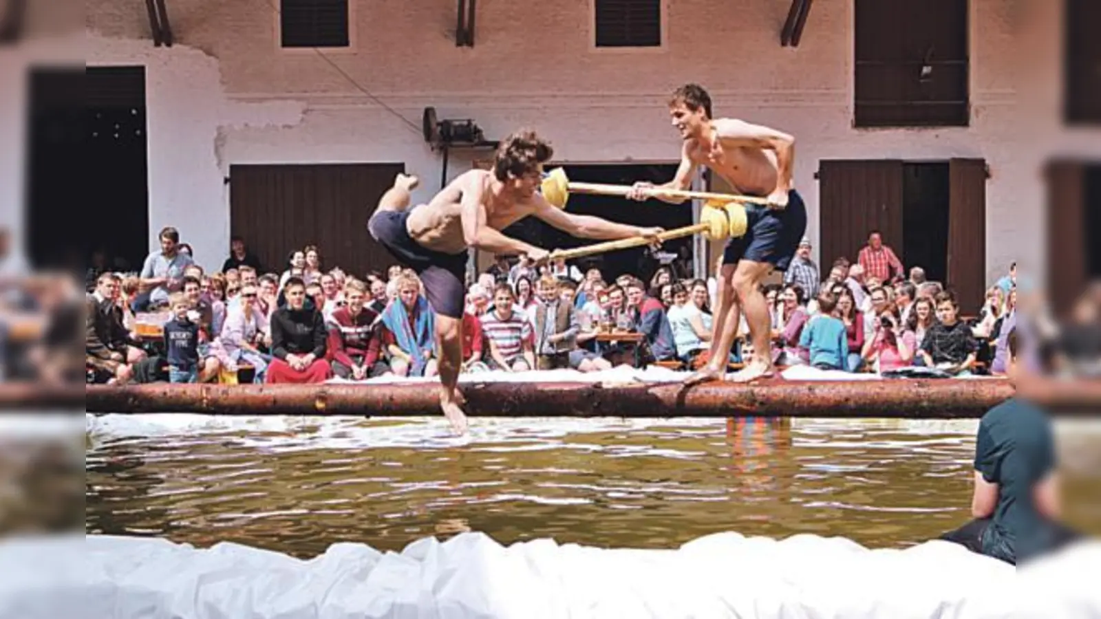 Florian Waxenberger und Felix Fischer beim Fischerstechen: Hier gibts keine Geschenke!	 (Foto: FC Lengdorf)