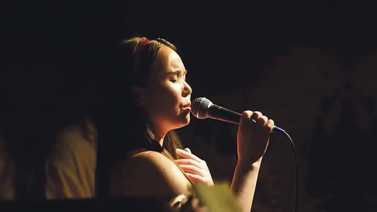 Sängerin Enkhjargal Erkhembayar aus Ulan Bator&nbsp;/&nbsp;Mongolei, nennt sich der Einfachheit halber »Enji«.	  (Foto: VA)