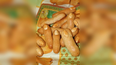 Gruselig: abgeschnittene Finger oder „nur“ Gebäck? (Foto: Kobras)