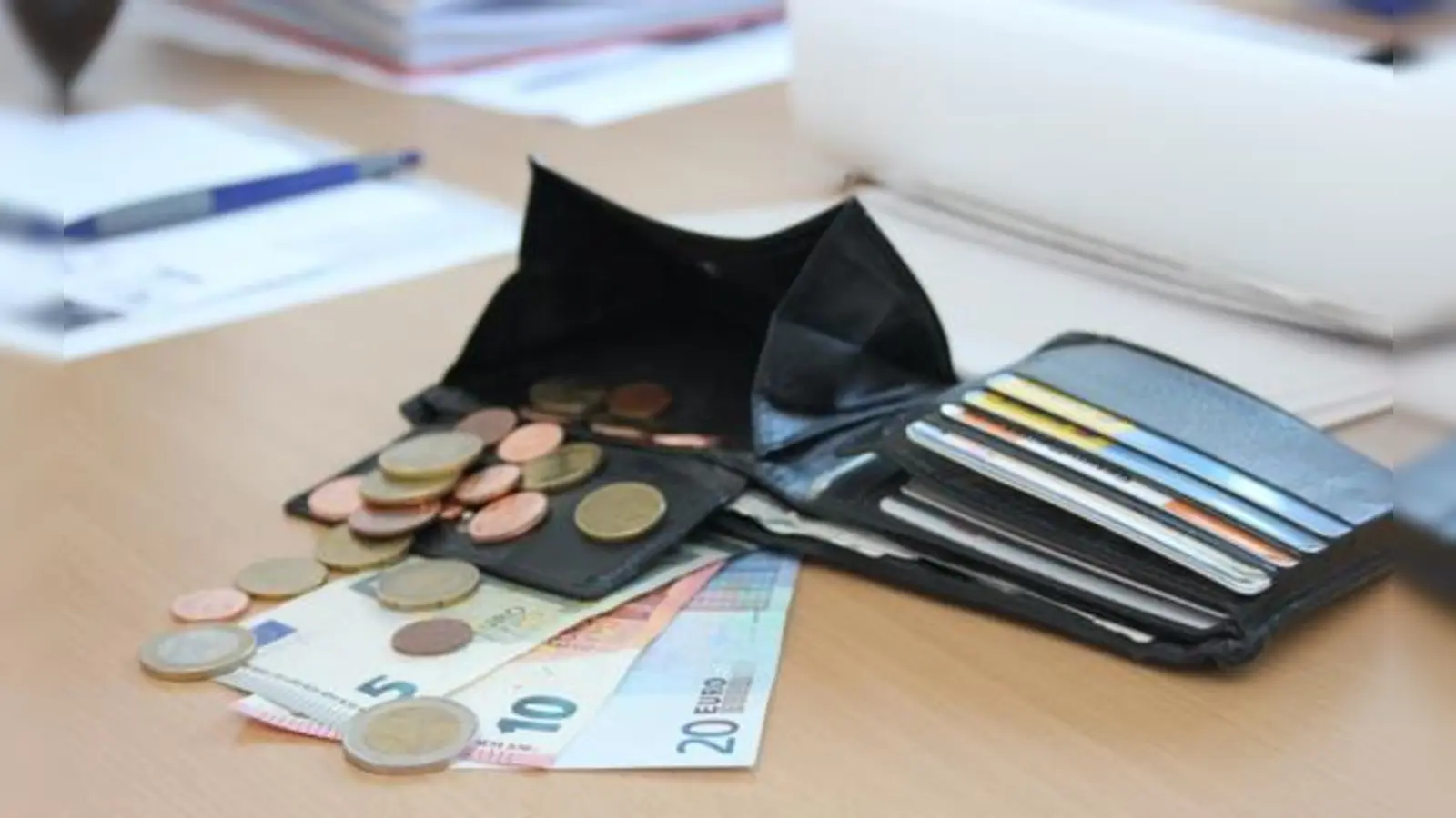 Damit am Ende auch noch genug Geld zum Leben übrig bleibt, sollte man rechtzeitig vorsorgen. (Foto: cr )