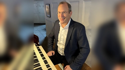 Andreas Götz, Kirchenmusiker in Herz Jesu, hat die Gesamtleitung des Passionskonzerts.  (Foto: Götz)