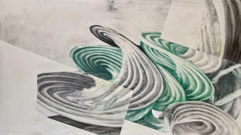 In Mischtechnik auf Leinwand überwiegend gezeichnet ist das Bild mit dem Titel „Bewegt”. Es ist 1 x 1,80 Meter groß. Zusammen mit weiteren Werken kann man es in der Orangerie sehen.  (Foto: Birgit Krins-Gudat)