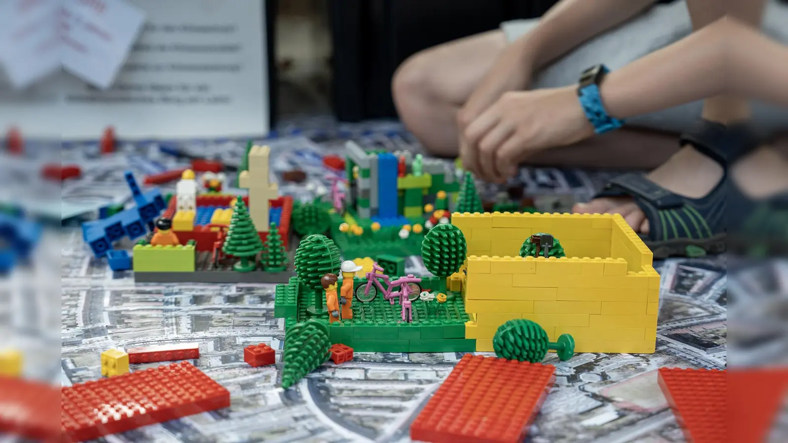 Von Basteln bis zu Ausflügen gibt es viele Angebote für Kinder. (Symbolbild: lsc)