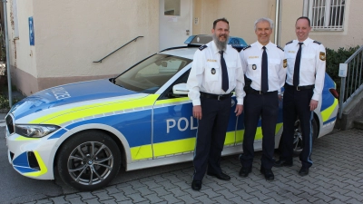 „Es lebt sich sicher”, resümieren Verkehrsexperte Josef Schmid (l.), Inspektionsleiter Andres Ruch und sein Stellvertreter Andreas Rau (r.). (Foto: PI Gauting)