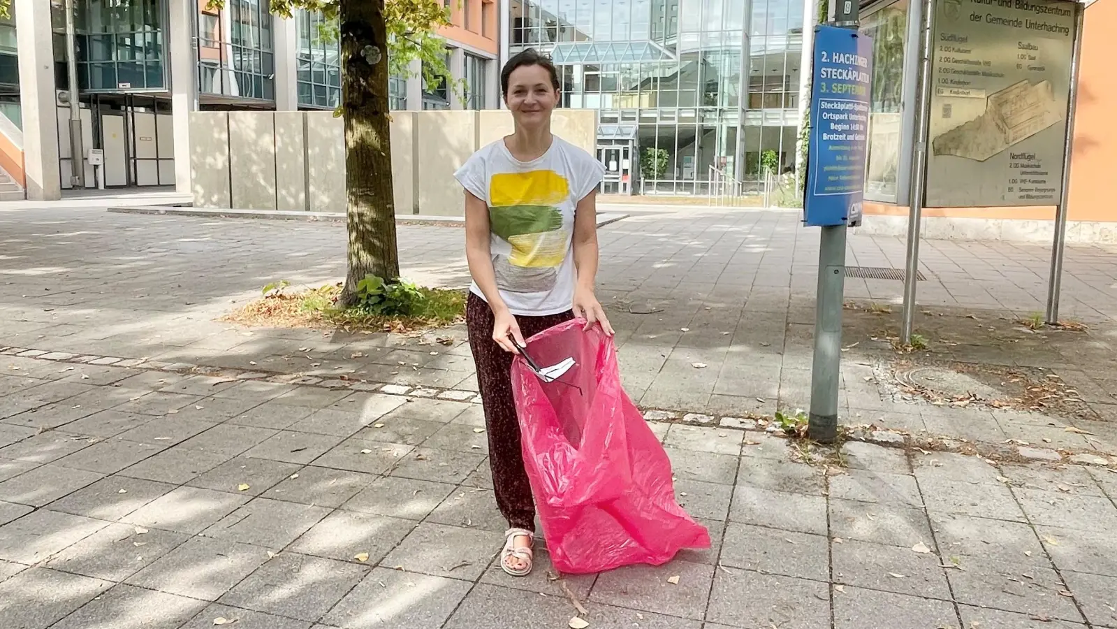 Mach es wie Edina, pack am Samstag, 20. September, beim CleanUp-Day fleißig mit an und sorge für eine saubere Umwelt und Naturschutz. (Foto: hw)