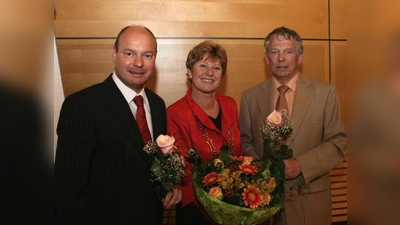 Nach der konstituierenden Versammlung des Gemeinderates standen die Bürgermeister für Planegg fest: (v.l.) Dritter Bürgermeister Herrmann Nafziger, Bürgermeisterin Annemarie Detsch und Zweiter Bürermeister Peter Heizer. (Foto: US)