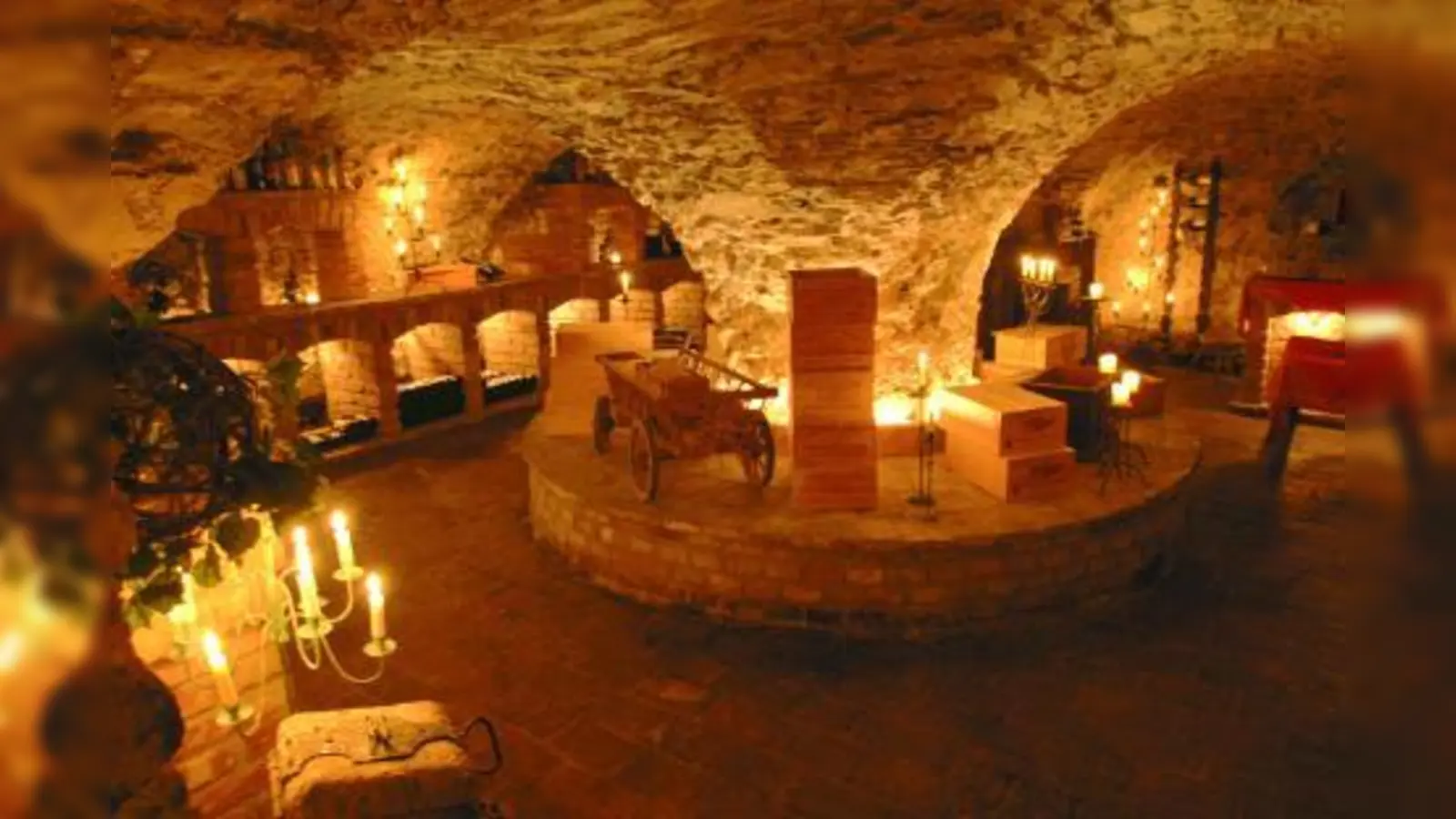 500 Jahre alt: Der Weinkeller des Hotel Klosterbräu <b></b>*. (Foto: pi)