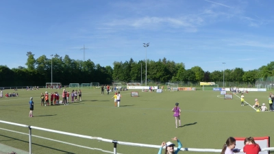 Die Kirchenschule veranstaltete auch dieses Jahr wieder ein Fußballturnier mit der gesamten Schule. (Foto: Kirchenschule Germering)