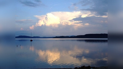 Der Stausee Lipno liegt im Südwesten der Tschechischen Republik. (Foto: Leonce49, CC BY-SA 2.0 de)