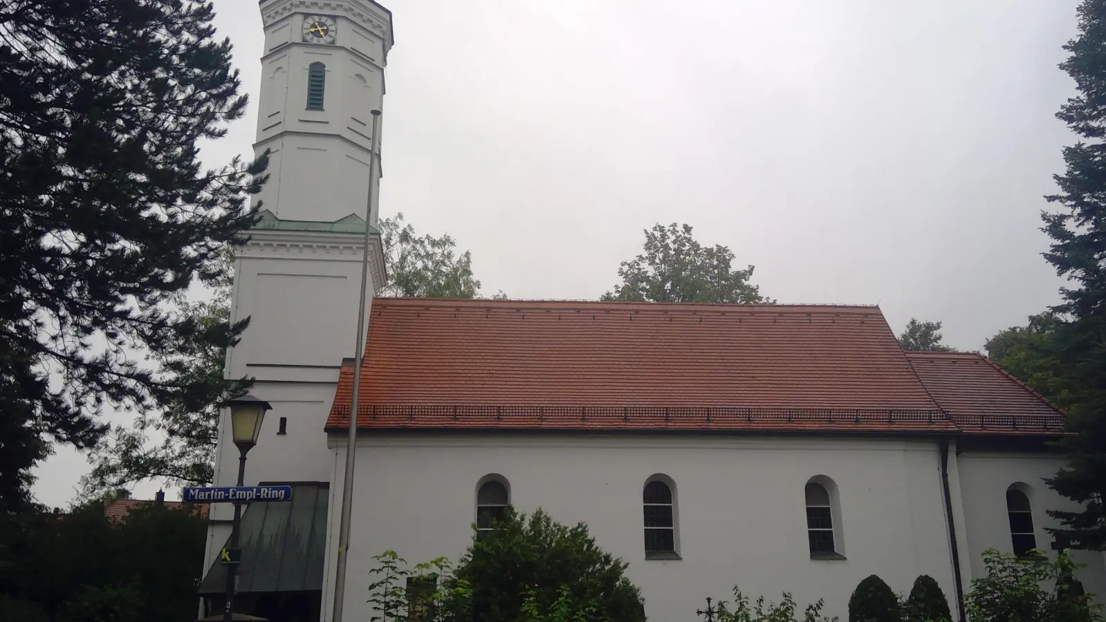 St. Martin am Martin-Empl-Ring ist die älteste Kirche im Stadtbezirk Trudering-Riem. (Foto: bas)
