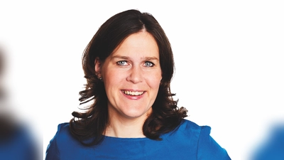 Verena Dietl, Münchens Dritte Bürgermeisterin, freut sich über den Beschluss des Stadtrats, die Freisportanlage zu modernisieren. (Foto: susieknoll)