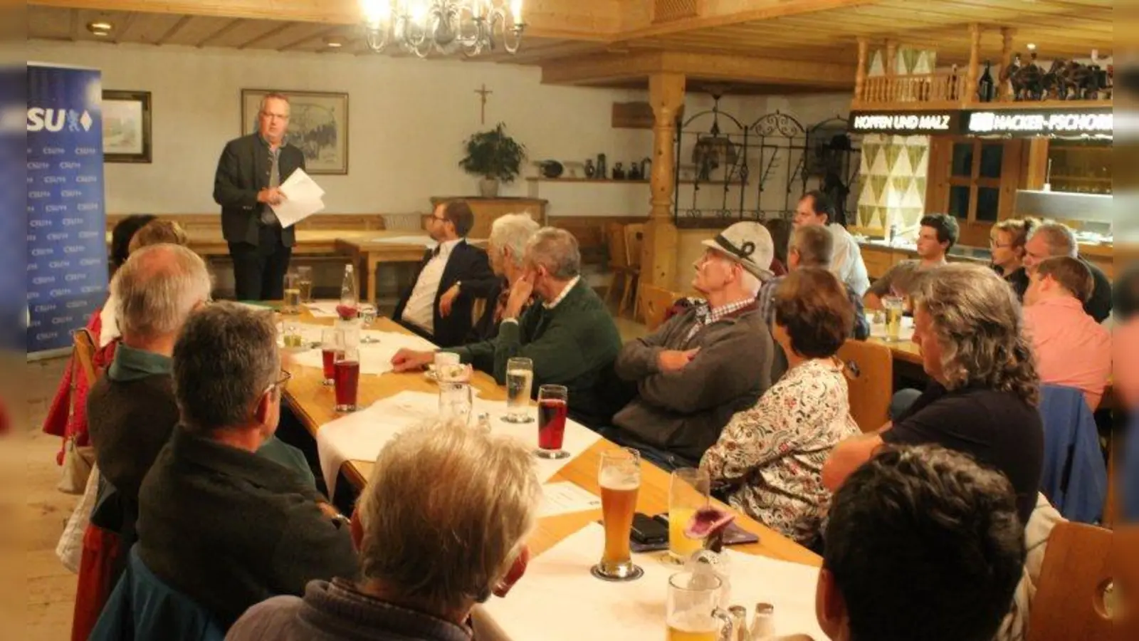 Peter Erhard, der langjährige Bürgermeister von Böbing (seit 2002) und CSU-Fraktionssprecher im Kreistag, war kürzlich beim offenen Stammtisch der CSU Wessobrunn zu Gast. (Foto: CSU Peißenberg)