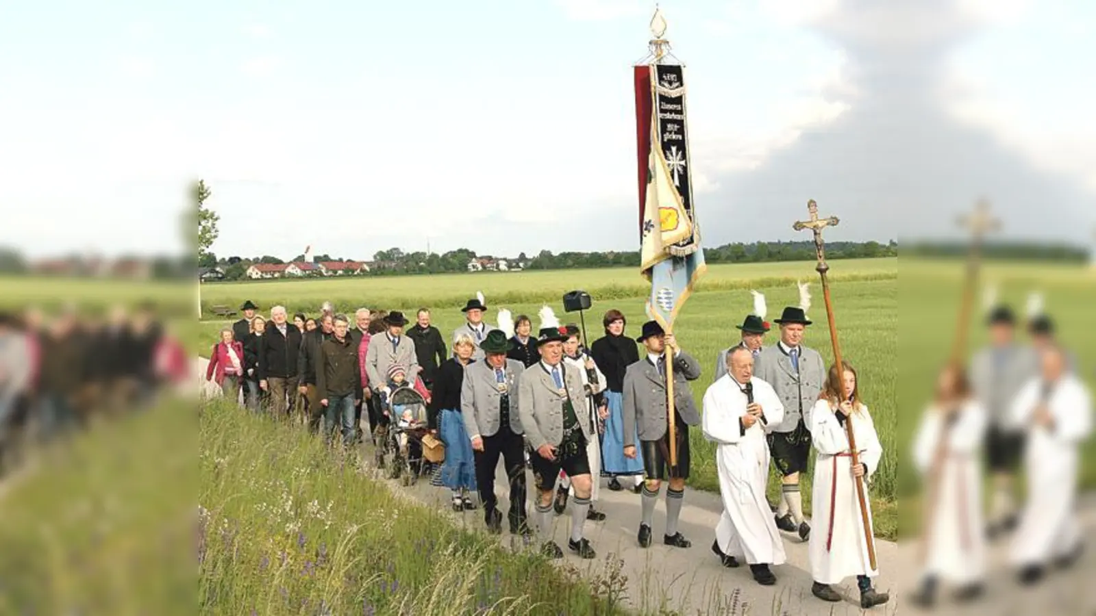 Auch heuer fand der Bittgang der Pfarrei St. Martin von Ottendichl nach Salmdorf statt.	 (Foto: VA)
