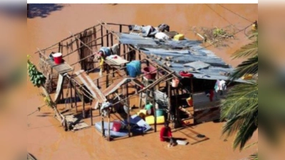 Überschwemmung Ende März 2019 am Fluss Buzi in der Nähe der Stadt Beira. (Foto: privat)